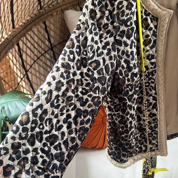 Carole Little 100% silk jacket and Kate Landry purse cheetah print. 🐆 - Picture 4 of 8
